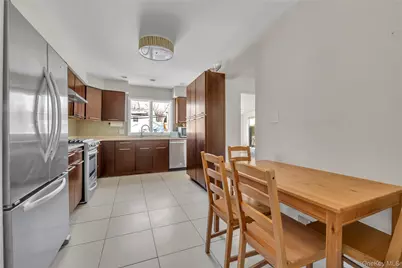 34 Roxbury Road, Port Washington, NY 11050 - Photo 6