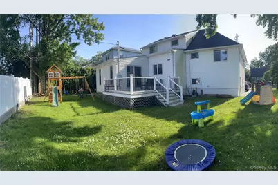 34 Roxbury Road, Port Washington, NY 11050 - Photo 18