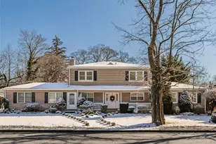 467 Hempstead Ave, Rockville Centre, NY 11570 - Photo 2