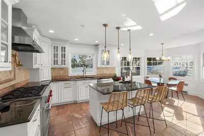 467 Hempstead Avenue, Rockville Centre, NY 11570 - Photo 28