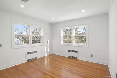 467 Hempstead Avenue, Rockville Centre, NY 11570 - Photo 38