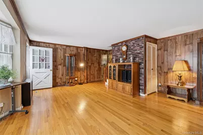 6 Oak Street, Saint James, NY 11780 - Photo 4