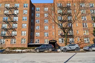 75-10 Yellowstone Blvd, Rego Park, NY 11374 - Photo 16