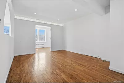 7510 Yellowstone Boulevard #5F, Rego Park, NY 11374 - Photo 2