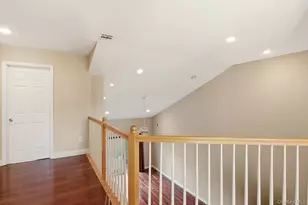 67 Paddington Cir, Smithtown, NY 11787 - Photo 20