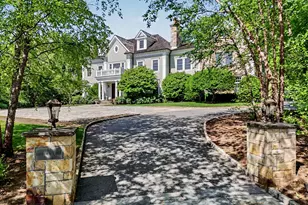 12 Gifford Lake Dr, Armonk, NY 10504 - Photo 2