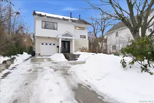 12 Redbrook Rd, Great Neck, NY 11024 - Photo 2