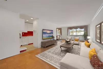 100 E Hartsdale Avenue #MiE, Hartsdale, NY 10530 - Photo 4