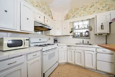 195-12 122nd Avenue, Springfield Gardens, NY 11413 - Photo 4