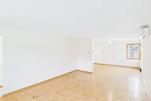 51-10 Little Neck Pkwy, Little Neck, NY 11362 - Photo 6