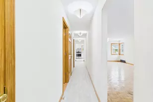 51-10 Little Neck Pkwy, Little Neck, NY 11362 - Photo 12