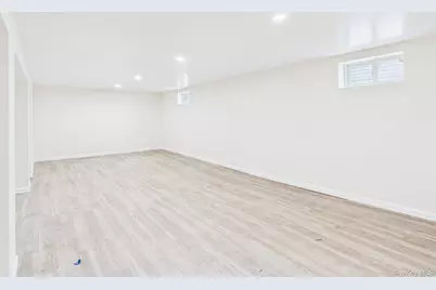 5110 Little Neck Parkway, Little Neck, NY 11362 - Photo 14