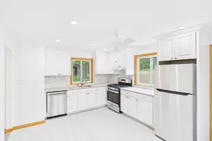 51-10 Little Neck Pkwy, Little Neck, NY 11362 - Photo 8