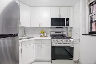 61-15 98th St, Rego Park, NY 11374 - Photo 12