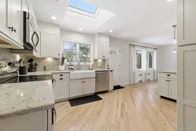 105 Reeve Road, Rockville Centre, NY 11570 - Photo 10