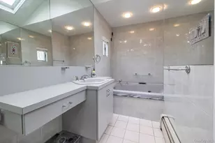 105 Reeve Rd, Rockville Centre, NY 11570 - Photo 16