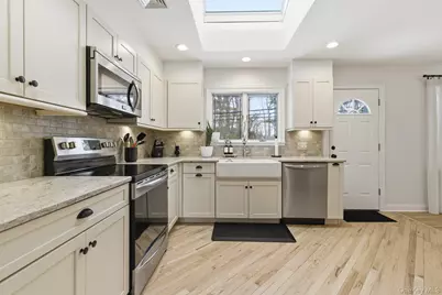 105 Reeve Road, Rockville Centre, NY 11570 - Photo 10