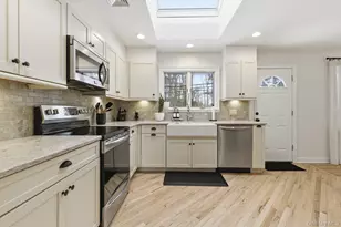 105 Reeve Rd, Rockville Centre, NY 11570 - Photo 10