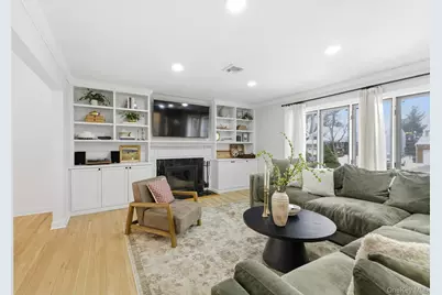 105 Reeve Road, Rockville Centre, NY 11570 - Photo 4