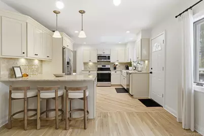 105 Reeve Road, Rockville Centre, NY 11570 - Photo 8