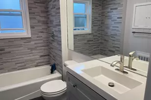 17 Roosevelt Pl, Island Park, NY 11558 - Photo 14