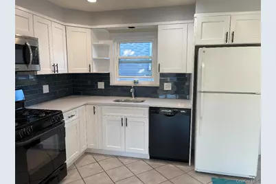 17 Roosevelt Place, Island Park, NY 11558 - Photo 4