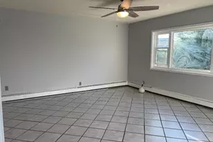 17 Roosevelt Pl, Island Park, NY 11558 - Photo 8