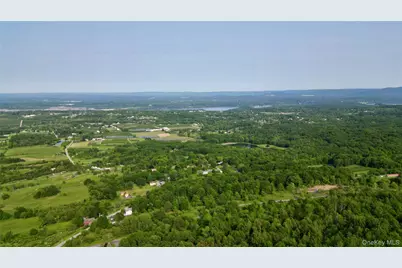 9 Truncali Drive, Marlboro, NY 12542 - Photo 14