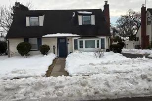 95 Horton Ave, Valley Stream, NY 11581 - Photo 2