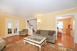 68 Hudson Rd, Floral Park, NY 11001 - Photo 6