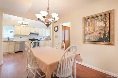 68 Hudson Road, Floral Park, NY 11001 - Photo 12