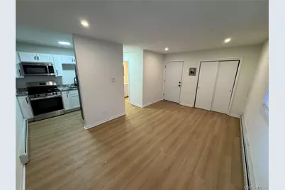 98 E Market Street #F7, Hyde Park, NY 12538 - Photo 4