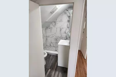 806 Oliver Avenue #2 Floor, Westbury, NY 11590 - Photo 4