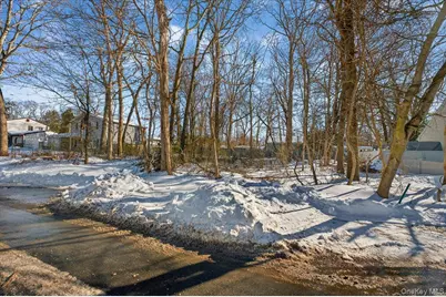 175 Main Avenue, Mastic, NY 11950 - Photo 14