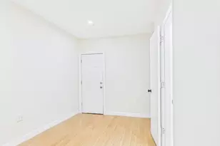 25-16 Curtis St, East Elmhurst, NY 11369 - Photo 20