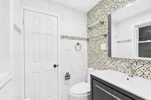 25-16 Curtis St, East Elmhurst, NY 11369 - Photo 10