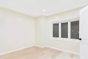 25-16 Curtis St, East Elmhurst, NY 11369 - Photo 26