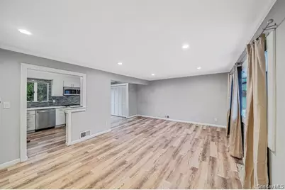 4 Sibley Place, Huntington Station, NY 11746 - Photo 18
