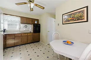 633 Evelyn Ave, East Meadow, NY 11554 - Photo 8