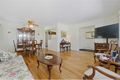 633 Evelyn Avenue, East Meadow, NY 11554 - Photo 4