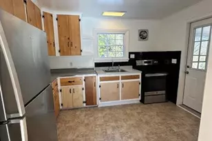 5 Pine St, Hampton Bays, NY 11946 - Photo 4