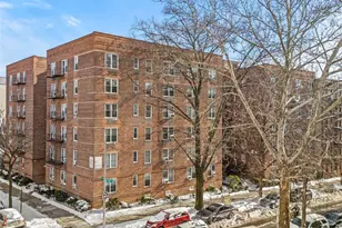 325 E 201st St, Bronx, NY 10458 - Photo 18