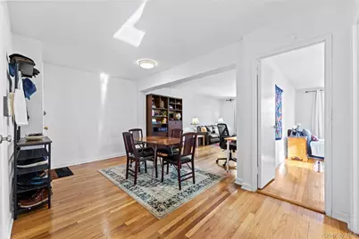 325 E 201st Street #5F, Bronx, NY 10458 - Photo 2