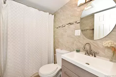 151 Norwood Avenue, Malverne, NY 11565 - Photo 20