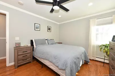 151 Norwood Avenue, Malverne, NY 11565 - Photo 12