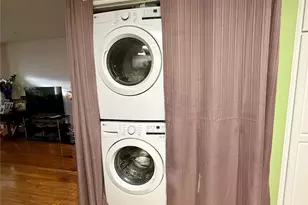 203 Willow Ln, Valley Stream, NY 11580 - Photo 8