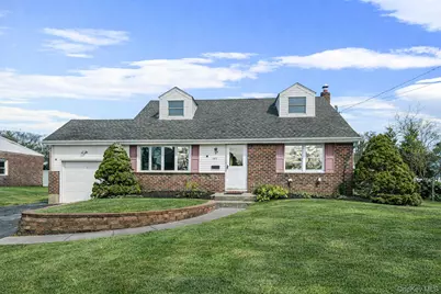 105 Elberta Drive, East Northport, NY 11731 - Photo 2