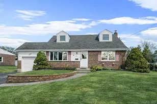 105 Elberta Dr, East Northport, NY 11731 - Photo 2