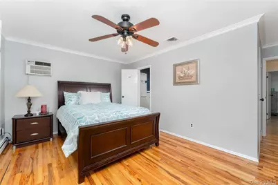 8 Wakeman Court, Hampton Bays, NY 11946 - Photo 14