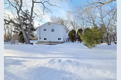 19 University Drive, Ronkonkoma, NY 11779 - Photo 22